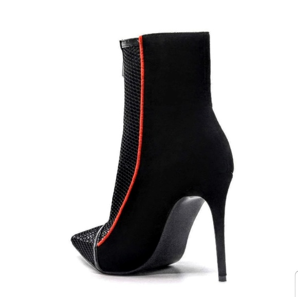 Cape Robbin Black Stiletto Pointed Toe Ankle Boots - Picture 4 of 4